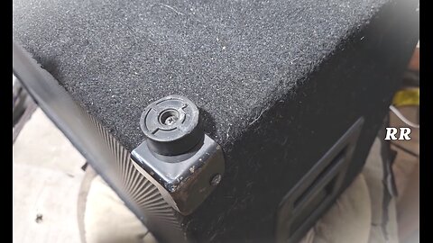 Quick fix for a loose foot on a wood guitar cabinet