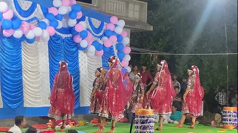 #girl calcher india baster