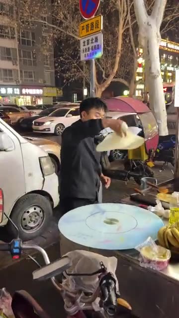 Meet Feibing – The Street Food Recommender Taking Douyin by Storm!