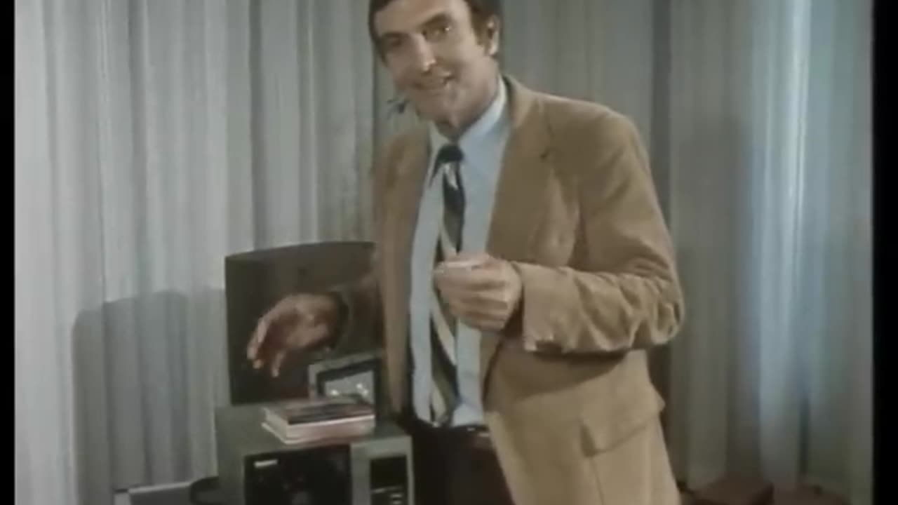 Introducing The Compact Disc in 1982