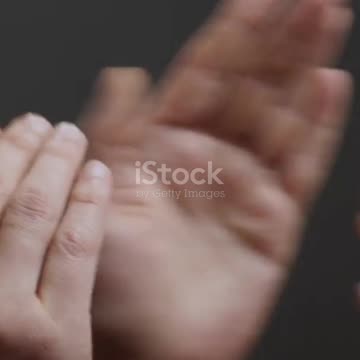 ताली बजाओ और जादू देखो! 👏💡 | Clap & Light Challenge for #Kids @LearnToons #shorts