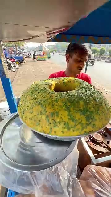 This Panipuri Seller Earns More Than a Bank Manager!