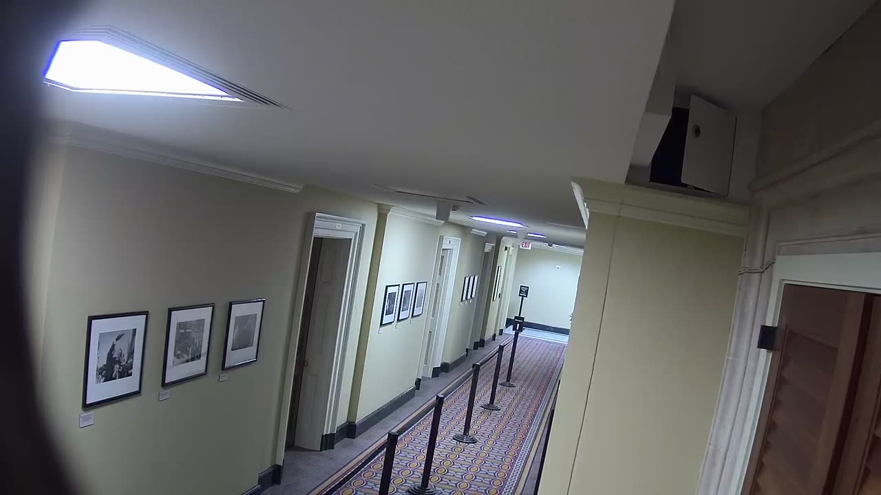 0300USCS03EastCorridornearS306_2021-01-06_02h00min01s387ms.mp4