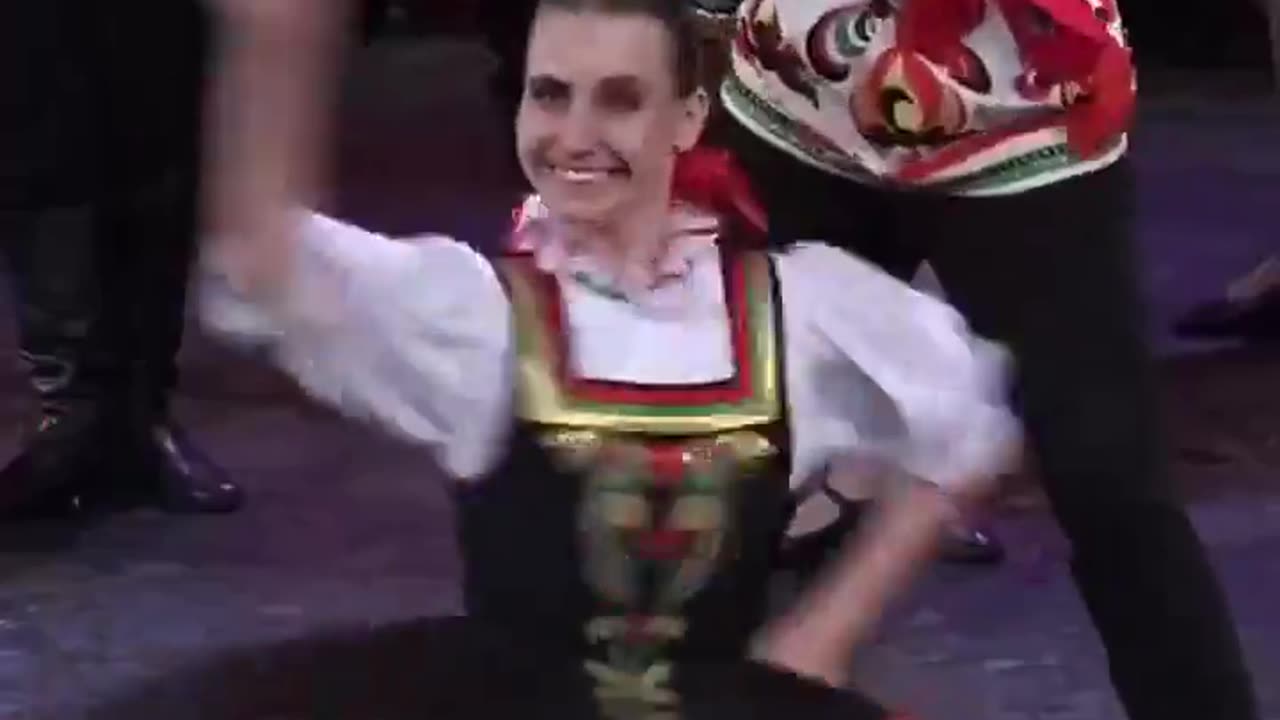 Phenomenal ethnic dancing style - 360 360 360 360 too many