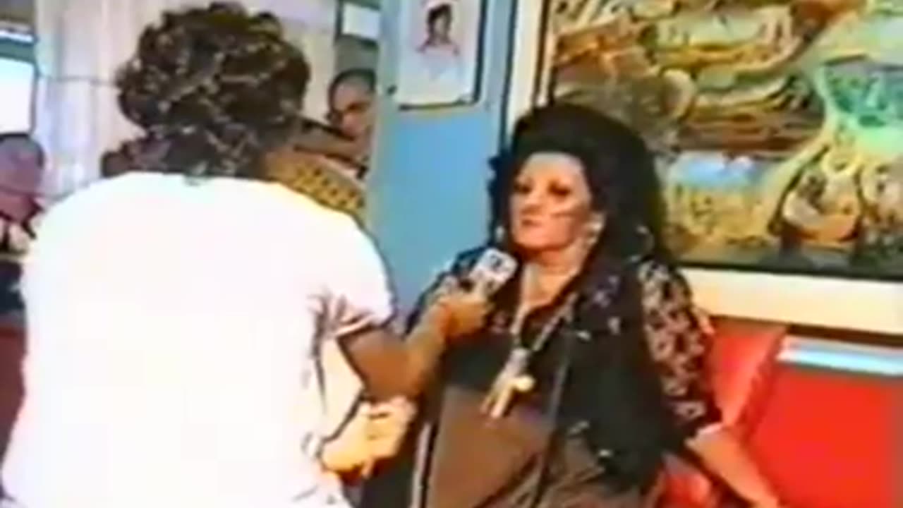 Tia Neiva e sua sucessora