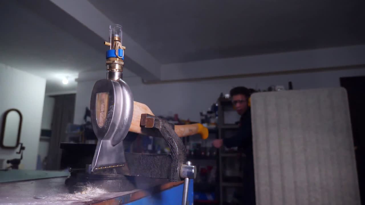 MAN STUFF - Shotgun Cartridge Powered Axe