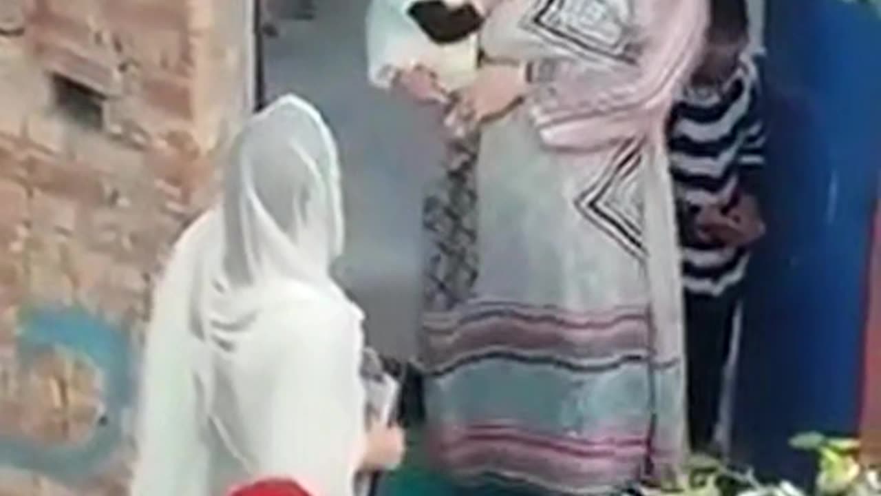 Funy video polio nahi pilongi