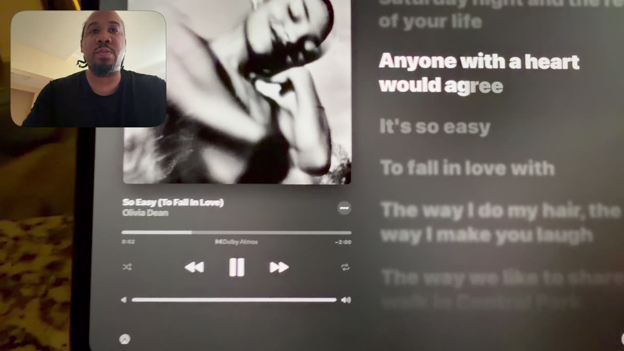 Ipad pro M5 + IPhone 17 pro Phone dual capture Call Audio Magic “Talk to Me”