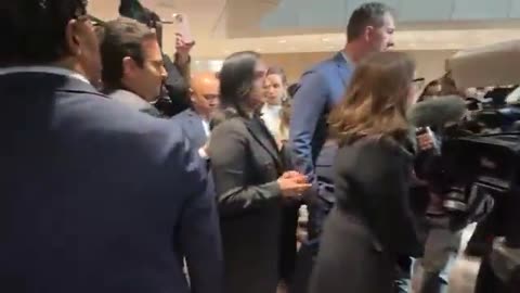 Democrat stunt to enter USAID building stopped by security.