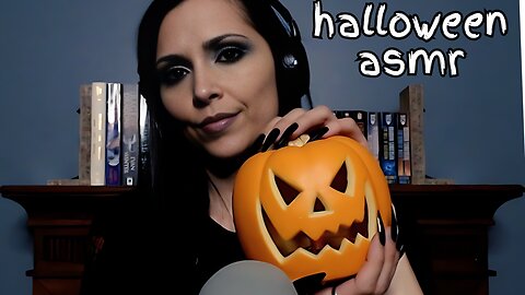 ASMR 🎃Tapping & Scratching Halloween Things (whispers)
