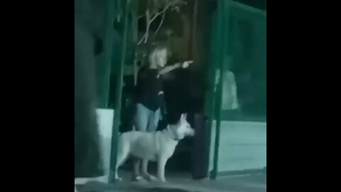 Extranjeros confrontan a vecinos durante actividad deportiva