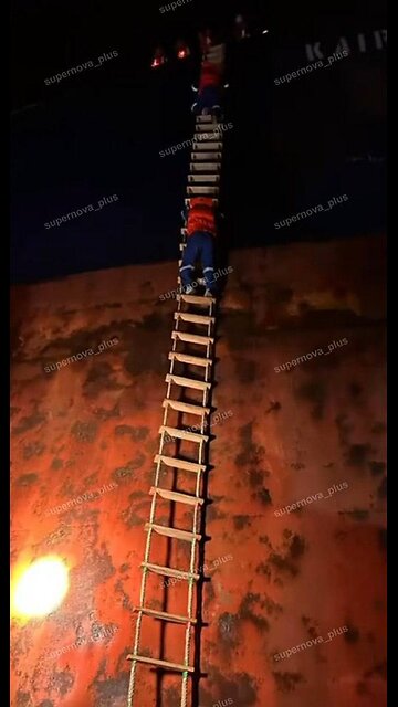 🔥🛳️ Documentary footage of burning tankers from Russian shadow fleet, Virat and Kairos.