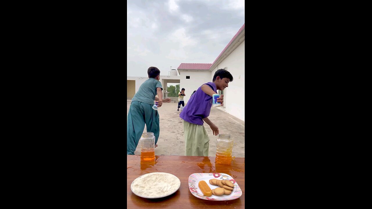 Water Relay Challenge – Teamwork, Speed & Splash!