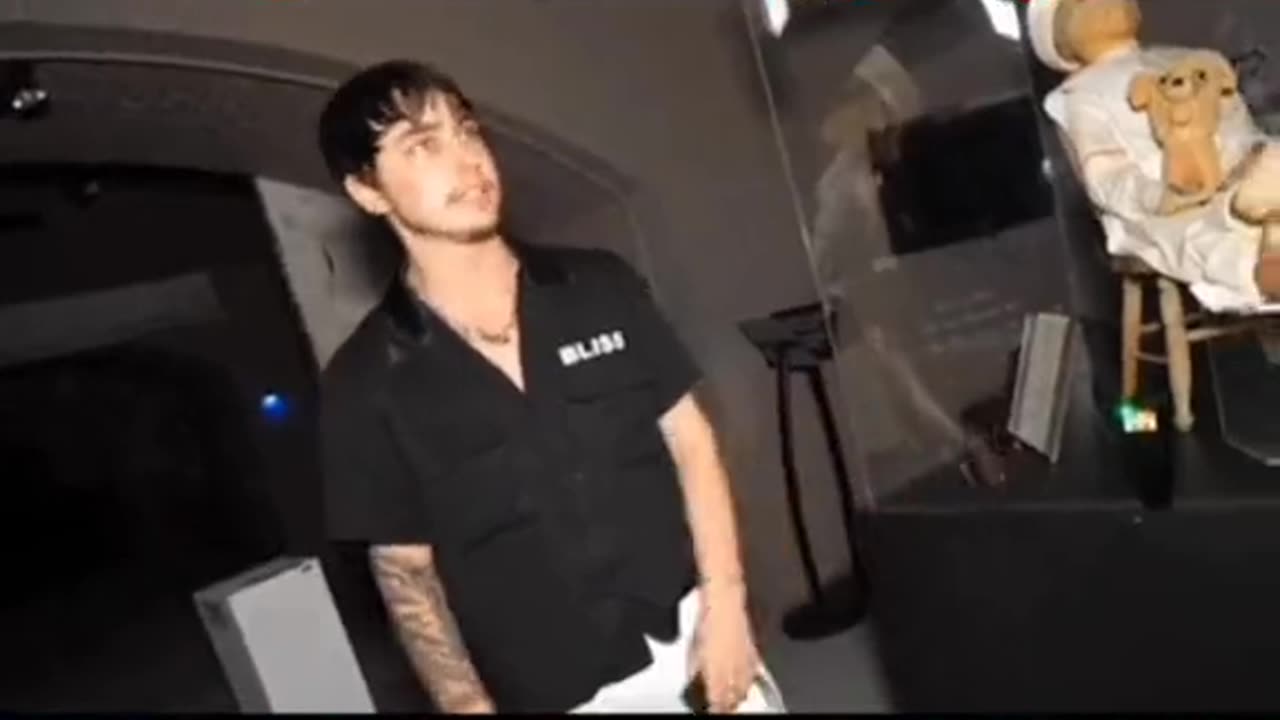 😨👻 The Legend of Robert the Doll: Is it Real? | TheHauntingHour