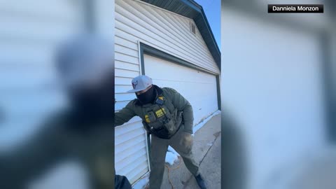 Unconstitutional ICE Agent With Accent Arrests Man Because Of His Accent