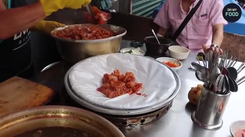 Unlimited Gukbap, No Counting Portions?! This Auntie’s Place Is Packed 365 Days