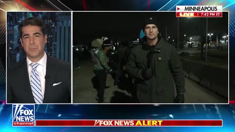 🔥Mostly peaceful 🔥Rioters attempt to break into Federal property