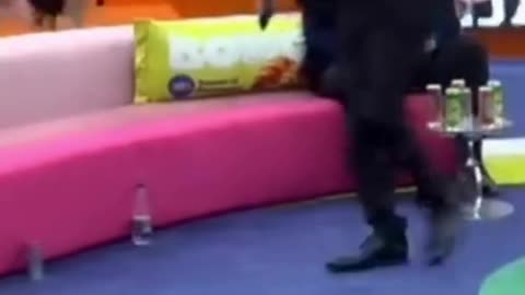 "Shpërthen" rrjeti, Miri me celular brenda shtëpisë së BBV