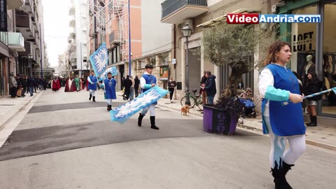 Nel centro storico di Andria il grande corteo medievale dedicato a Federico II