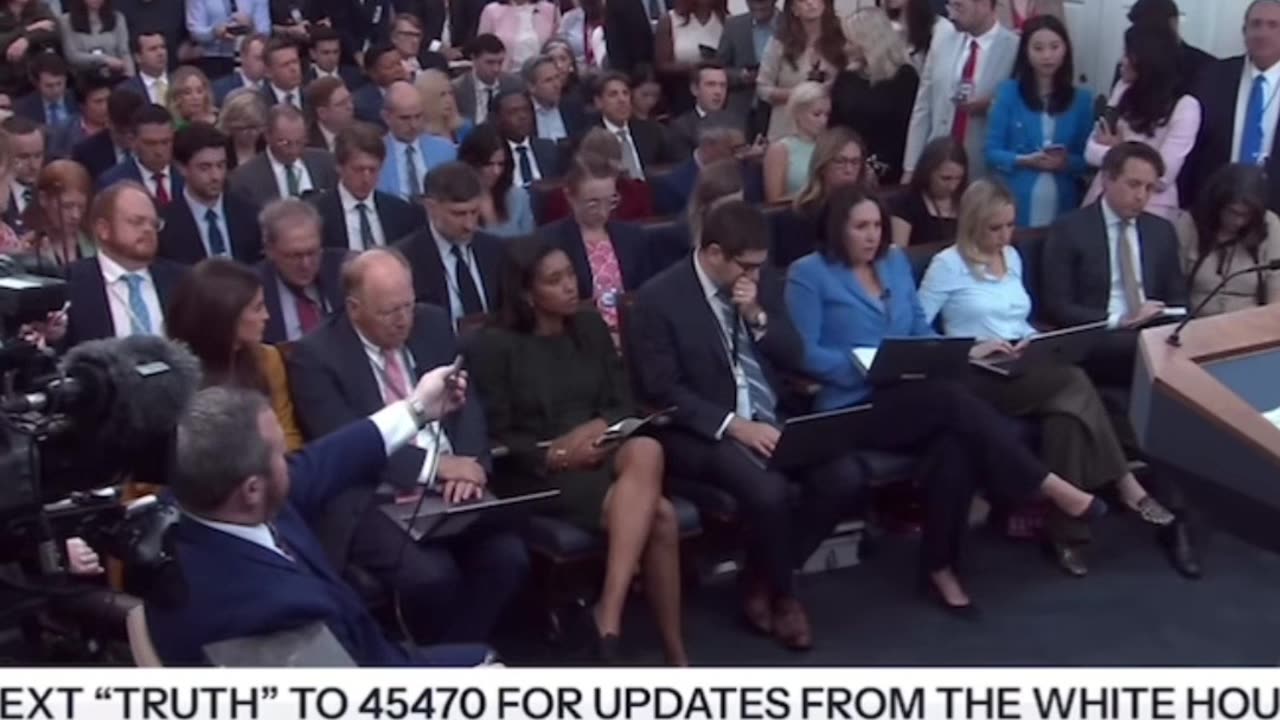 Democrat Mayors Would Rather Watch Their Cities Burn Than Accept Help