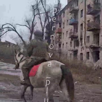 Russian Soldiers Running Out of Vehicles, Now Moving On Horseback