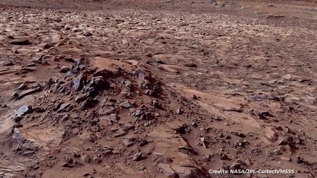 Dernières images de la planète Mars 2025 : surface martienne dorée en 4K