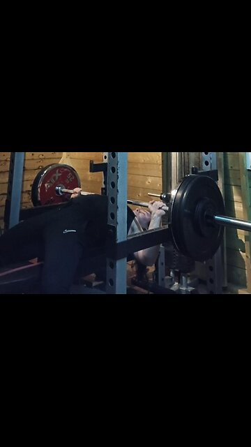 3x3 105 Kg Long Pause Bench Press Back-offs. Last Set