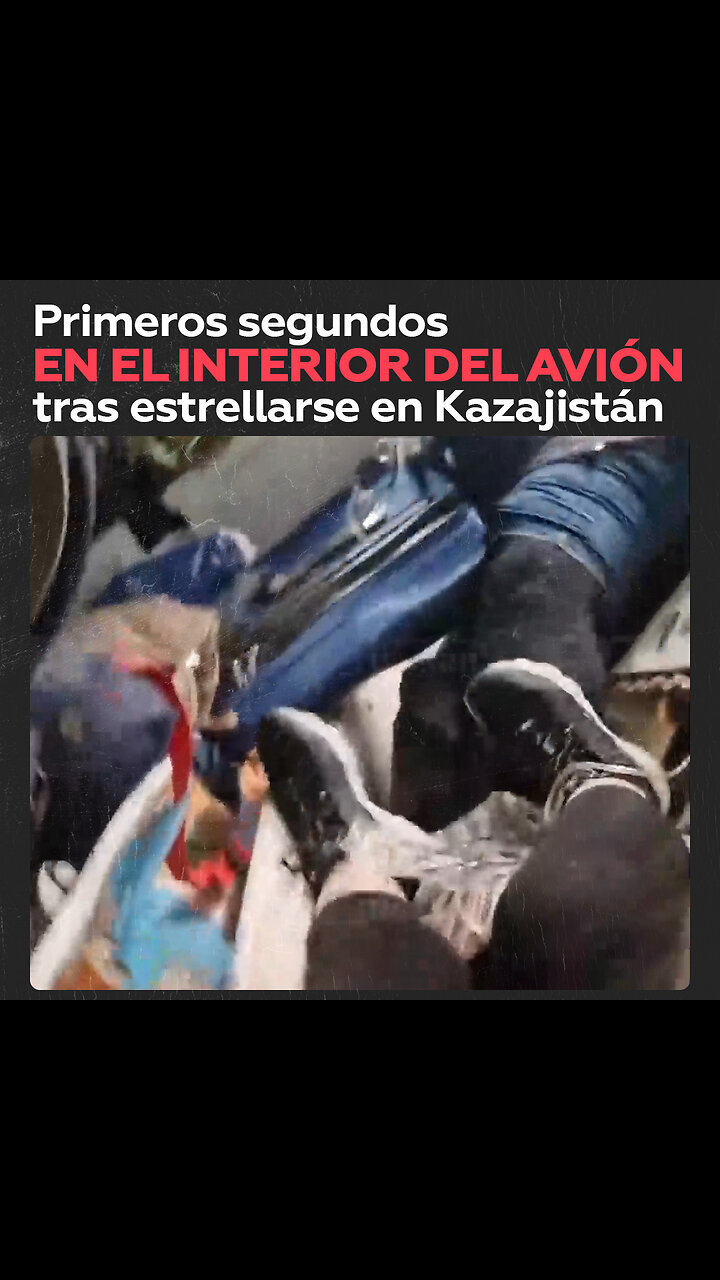 Primeras imágenes de la cabina del avión tras el accidente aéreo en Kazajistán