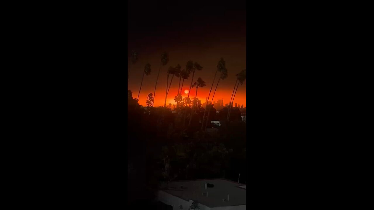 Californians wake up to doomsday-like skies as wildfires blaze in Los Angeles