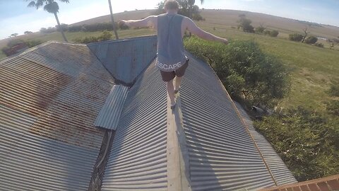 STUCK on TOP OF ABANDONED HOUSE??
