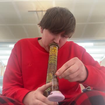 Day 267 pt2 The last of the ounce that wasn’t in little nugs lol