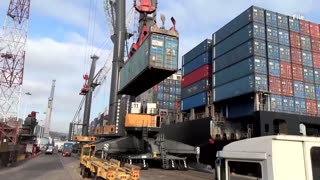Trump imposing new 25% tariff on large trucks starting Nov. 1