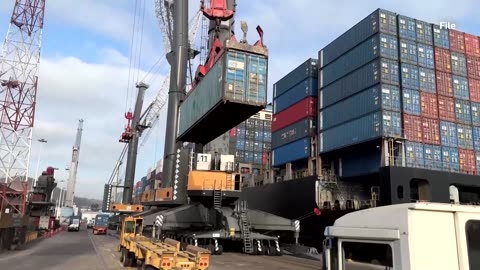 Trump imposing new 25% tariff on large trucks starting Nov. 1