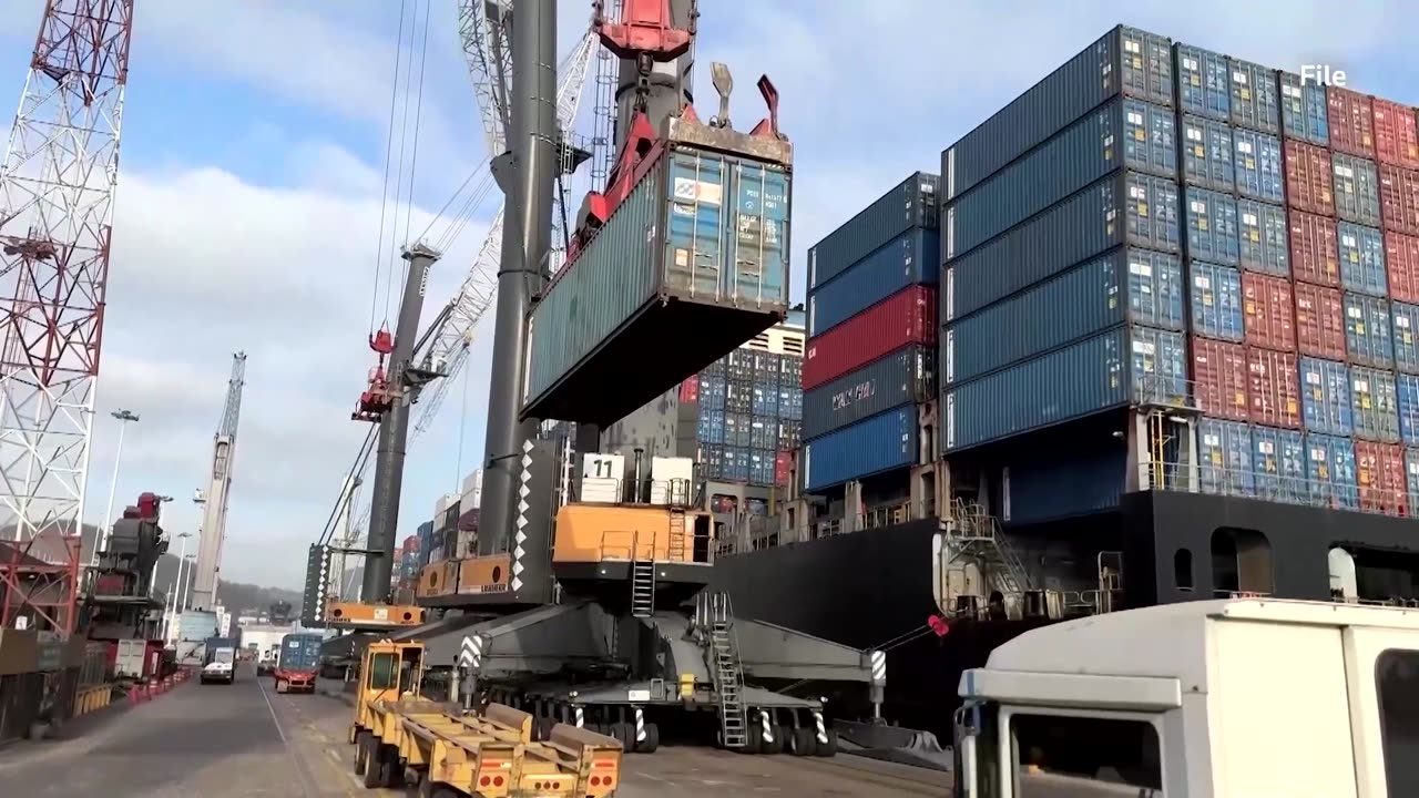 Trump imposing new 25% tariff on large trucks starting Nov. 1