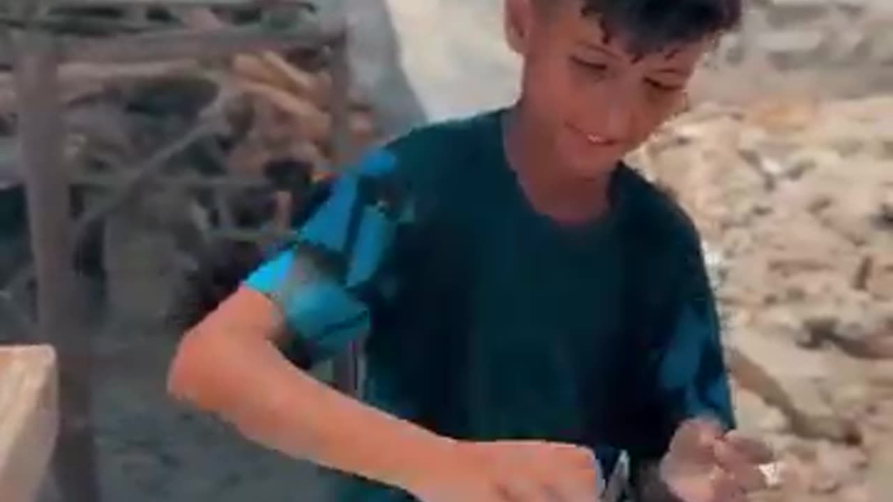 #Palestinian child recites Quran while preparing bread/*