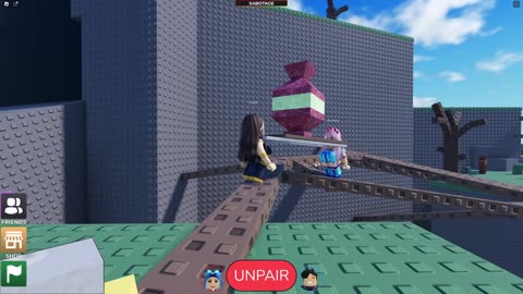 I DROPPED The LEGENDARY Roblox VASE… And EVERYTHING Went WRONG 😱