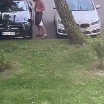 Muslim man in Germany stabbing cars..