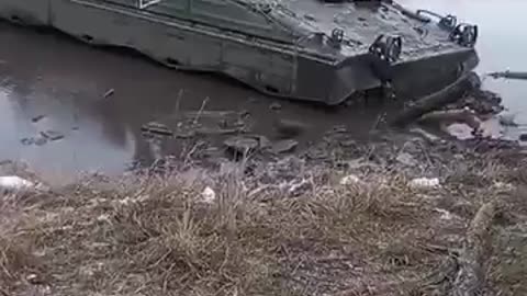 German armored vehicles, Ukrainian tankers. I've seen this somewhere before...