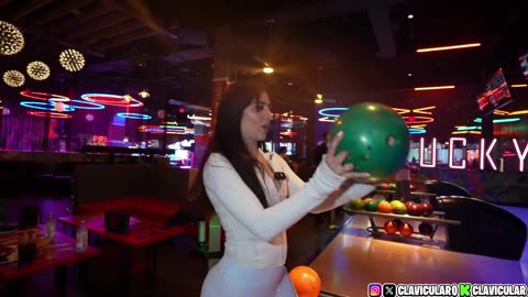 Clavicular gives looksmaxxing advice to Onlyfans girl