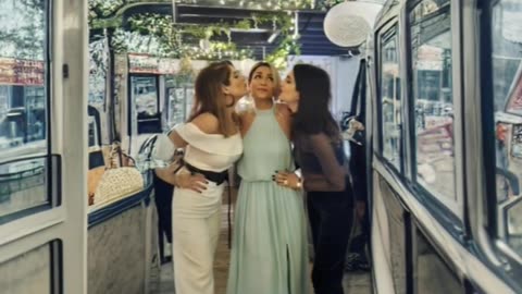 Arezoo - عکسای تولدم که AI بقیه تصویرو برام حدس زده!