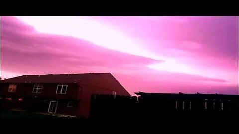 Several witnesses reported seeing something STRANGE in the sky! - MrMBB333