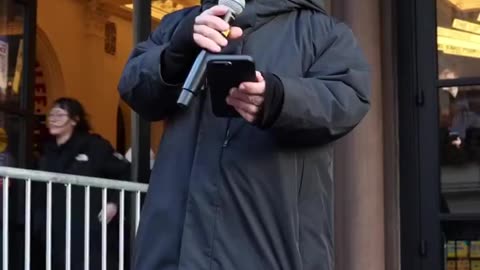 Actor Peter Dinklage wrote poem for Renee Good