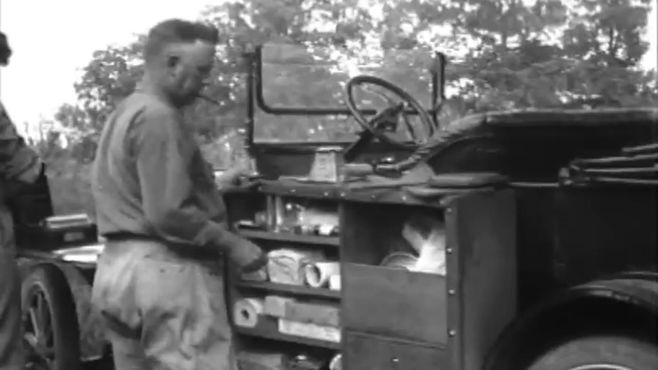 Model T Cars and Trucks Shi... - Model T Cars and Trucks Ship Sinking River Rouge Plant - fc-fc-2609