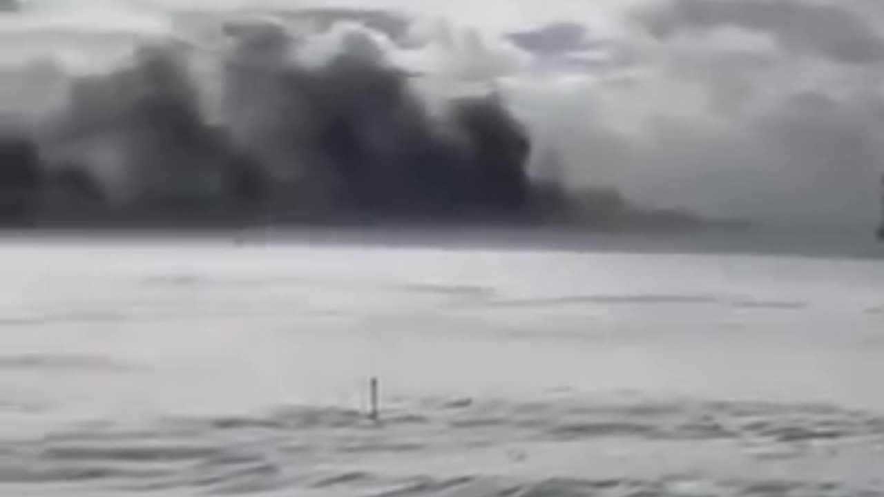 ‼️BREAKING: New footage showing the crash of the Delta Air Lines plane at Toronto Airport.