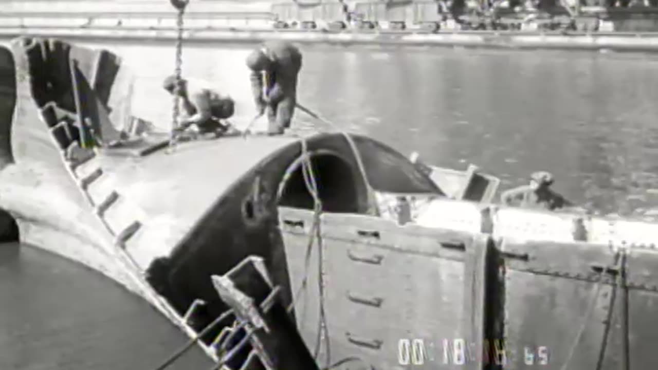 Open Hearth Furnace Scrapping a Ship - Open Hearth Furnace Scrapping a Ship - fc-fc-1063a-b