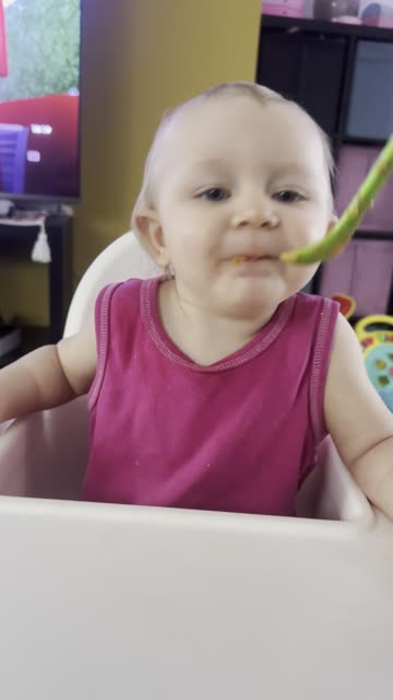 Dinner Time: Mommy Feeding Baby Kayla With a Spoon 🥄🍽️