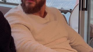 Le encanta arreglarnos el closet jajajaj