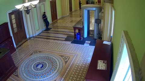 0304USCS03SenateGallerySWnearS324_2021-01-06_12h00min01s897ms.mp4