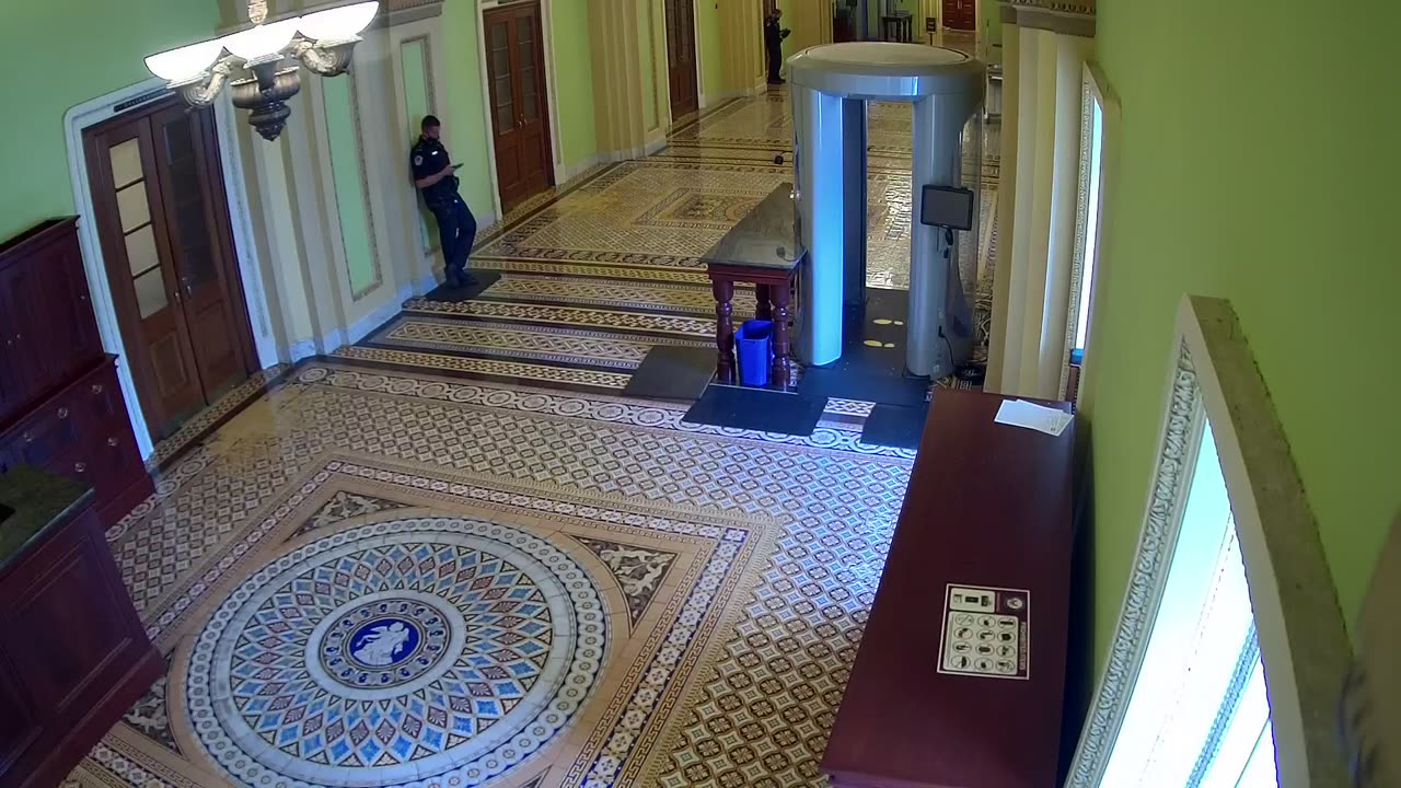 0304USCS03SenateGallerySWnearS324_2021-01-06_12h00min01s897ms.mp4