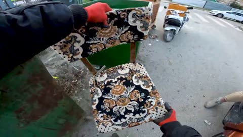 я зарабатываю лазая по мусоркам Dumpster Diving RUSSIA